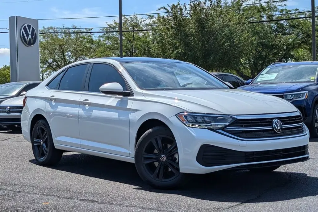 2024 Volkswagen Jetta 1.5T SE photo 1