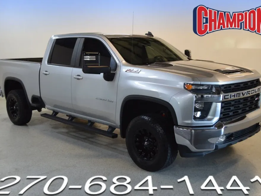 2020 Chevrolet Silverado LT photo 1