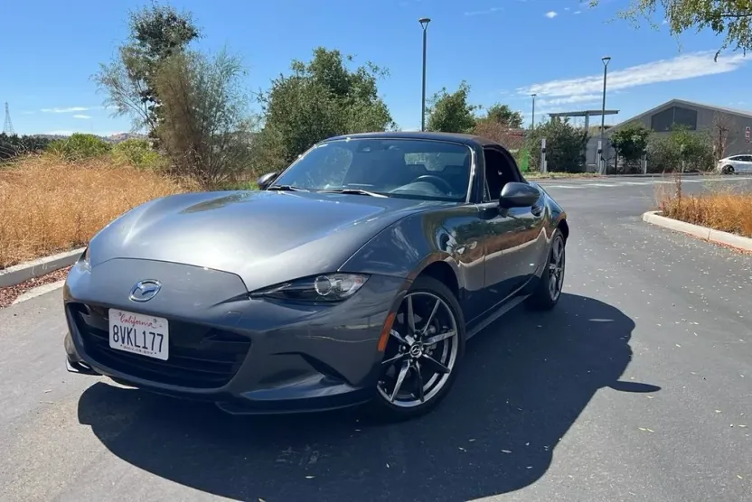 2019 Mazda MX-5 Miata Grand Touring photo 1