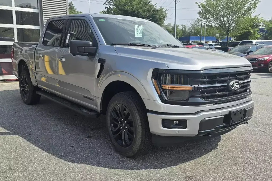 2025 Ford F-150 XLT photo 1