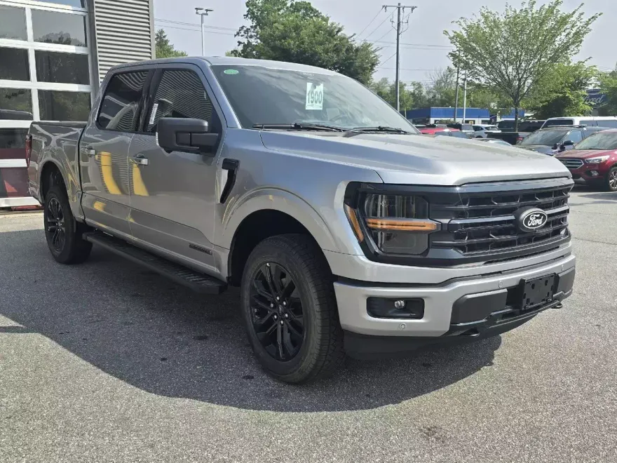 2025 Ford F-150 XLT photo 1