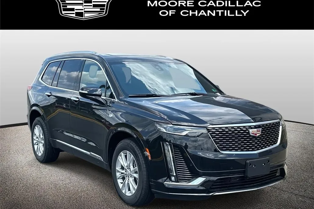 2025 Cadillac XT6 Luxury photo 1