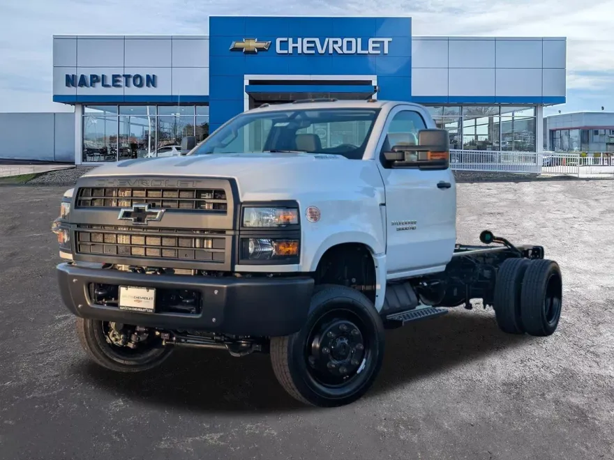2024 Chevrolet Silverado 5500HD Work Truck photo 1