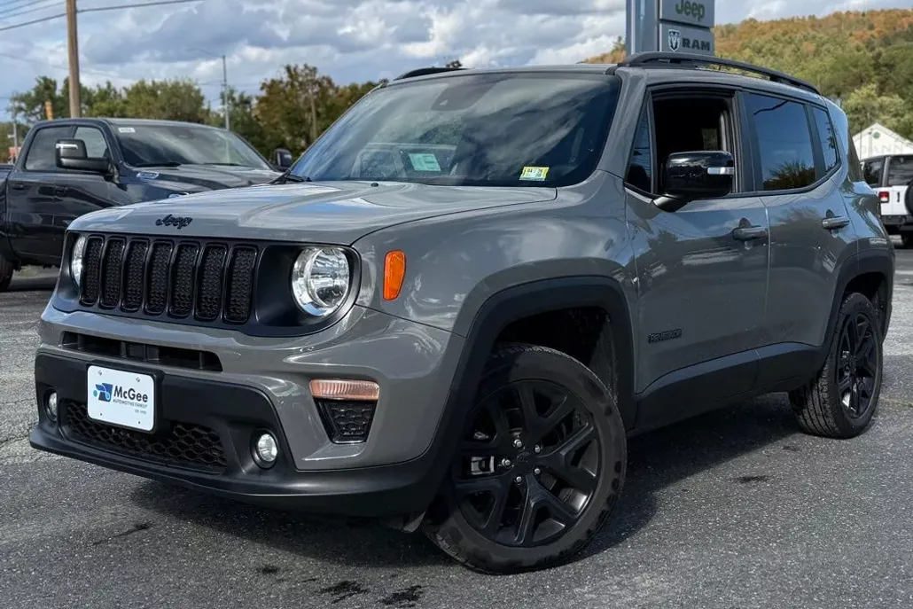 2022 Jeep Renegade Latitude photo 1