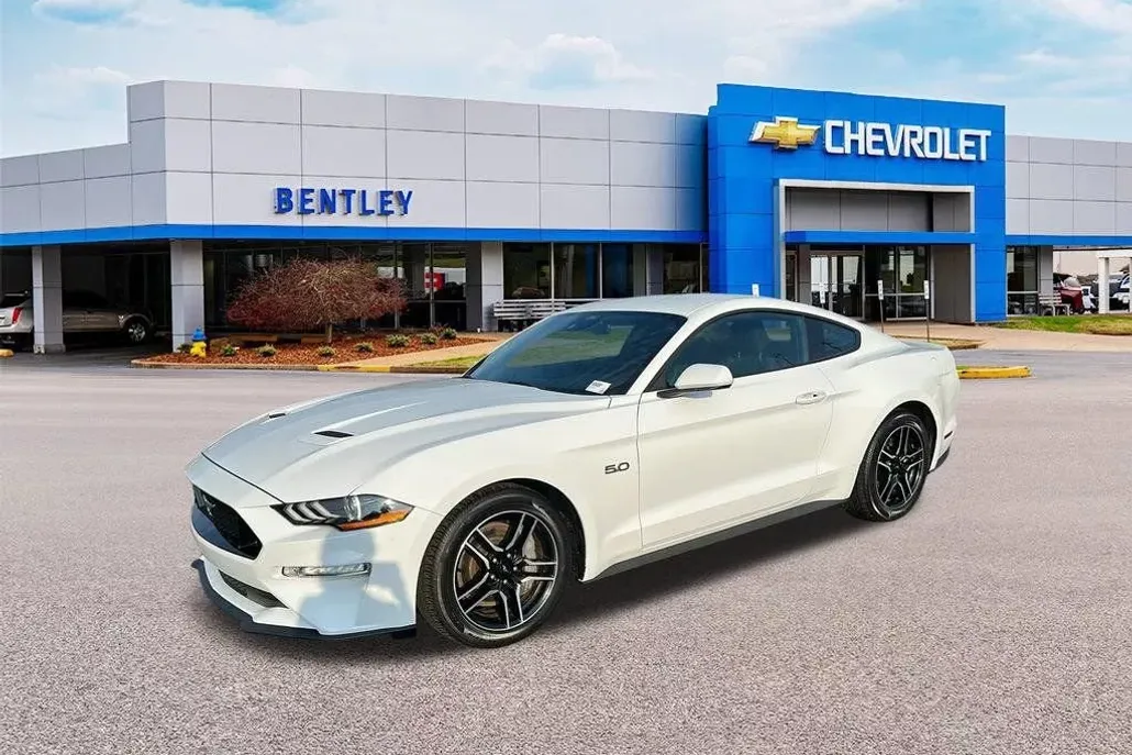 2023 Ford Mustang GT photo 1