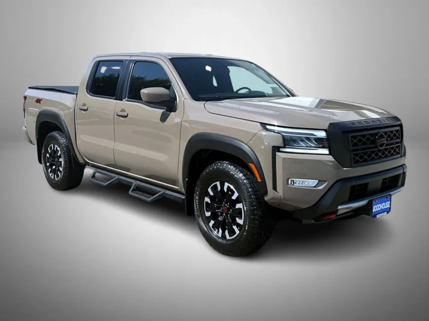 2023 Nissan Frontier PRO-4X photo 1