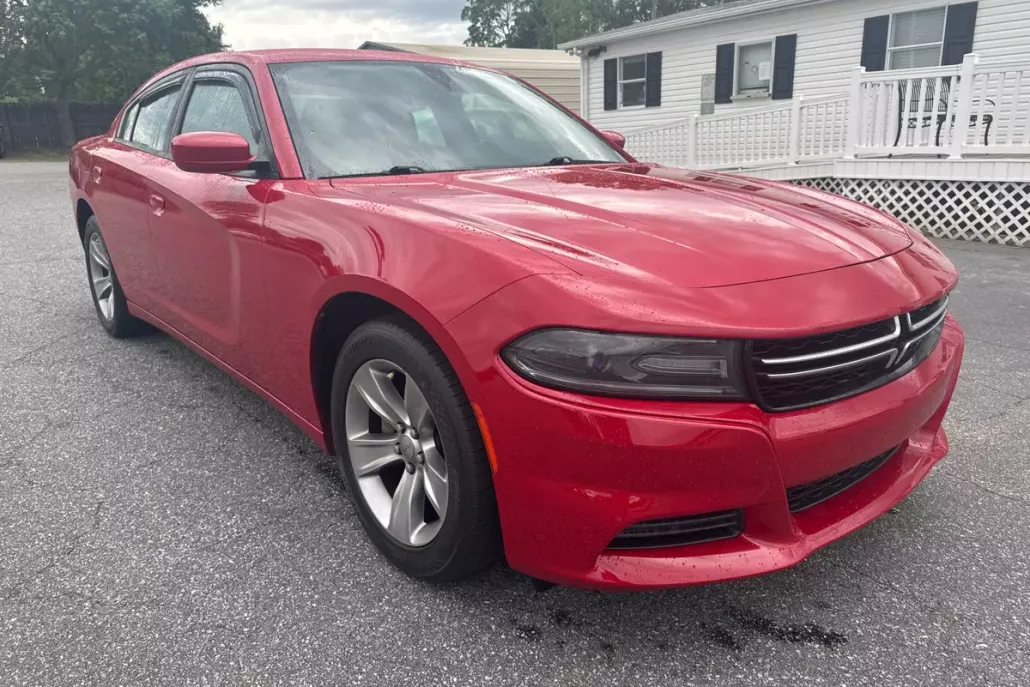 2015 Dodge Charger SE photo 1