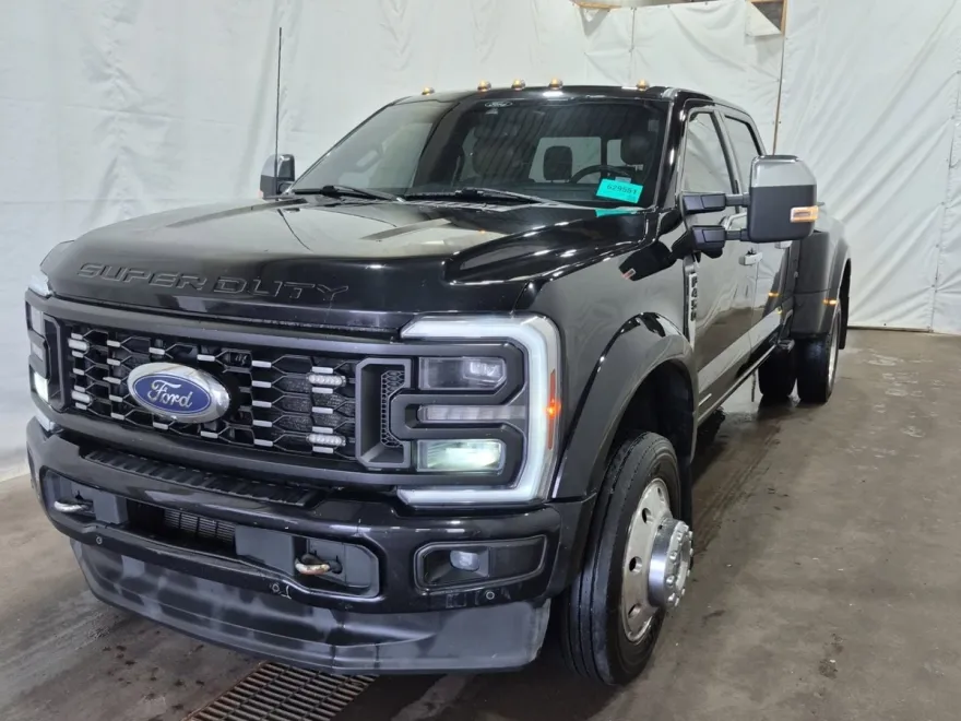 2024 Ford F-450 Platinum photo 1