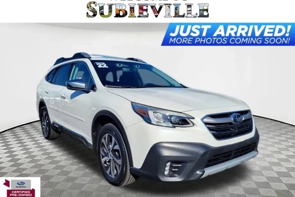 2022 Subaru Outback Touring XT photo 1