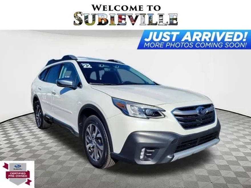 2022 Subaru Outback Touring XT photo 1
