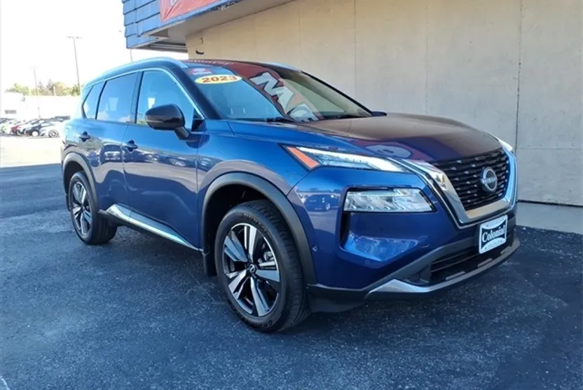 2023 Nissan Rogue SL photo 1