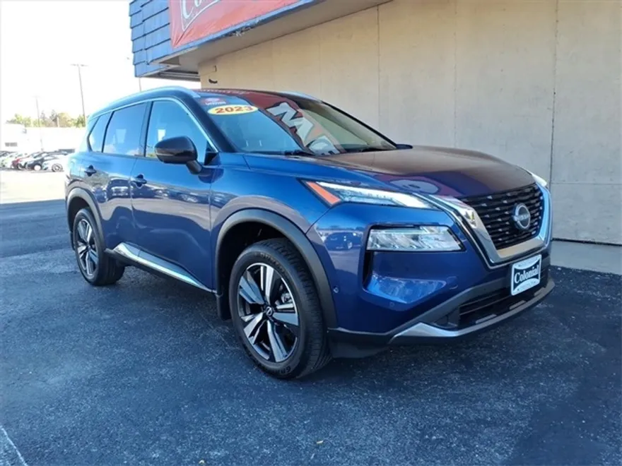2023 Nissan Rogue SL photo 1