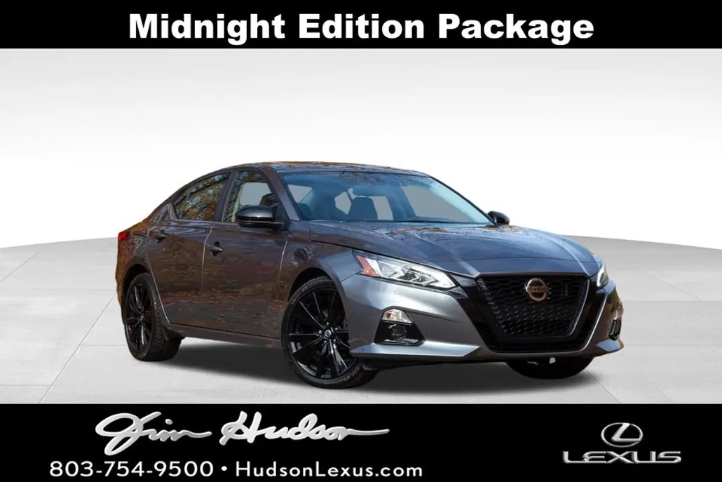 2022 Nissan Altima 2.5 SR photo 1