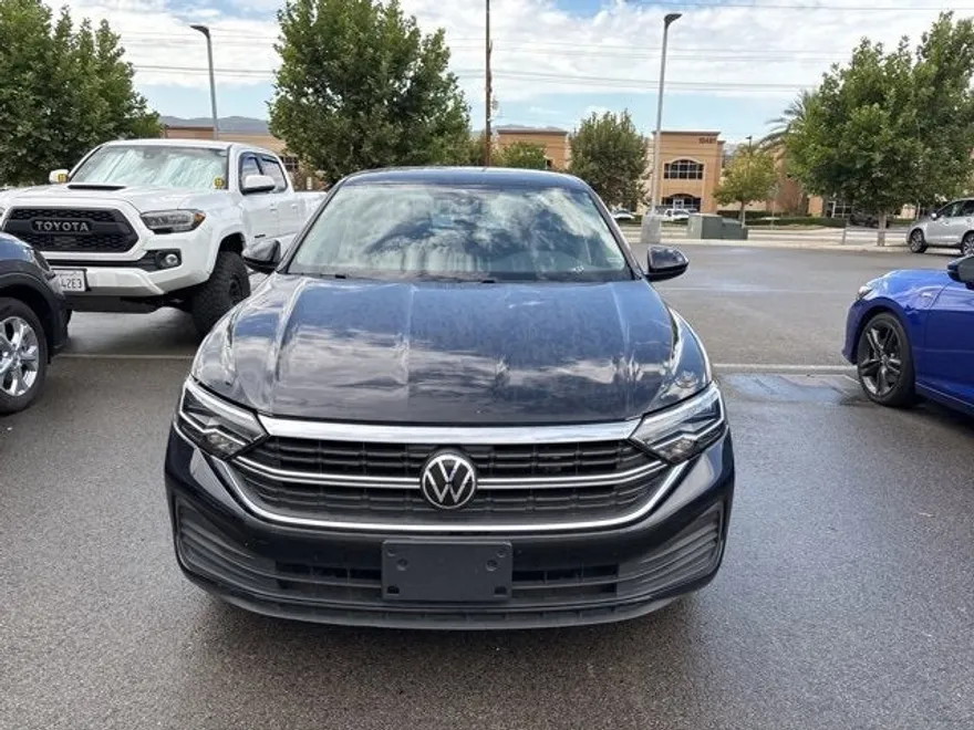 2024 Volkswagen Jetta SE photo 1
