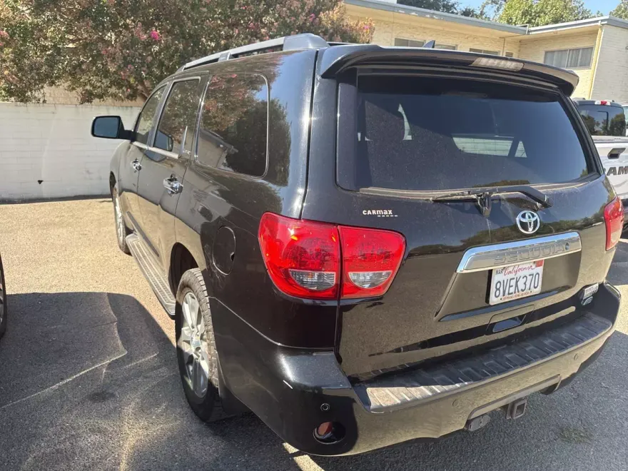 2014 Toyota Sequoia Limited photo 1