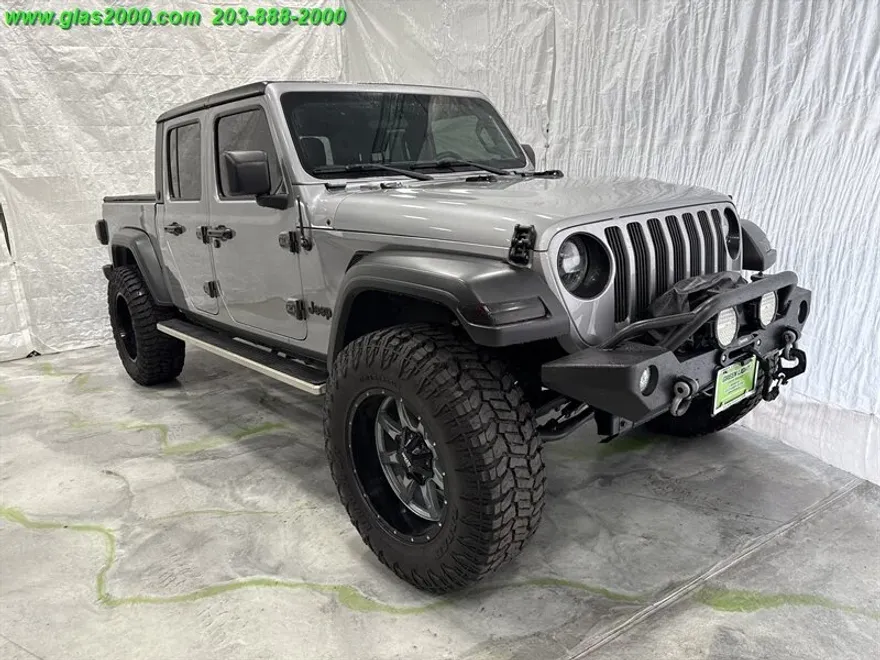 2020 Jeep Gladiator Sport photo 1