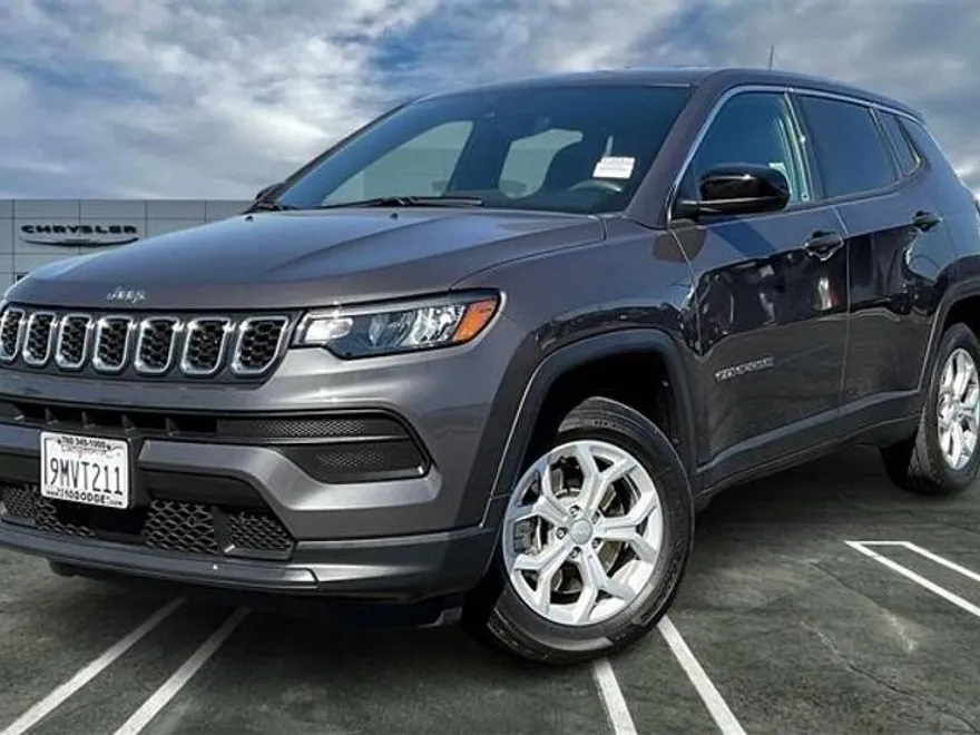 2024 Jeep Compass Sport photo 1