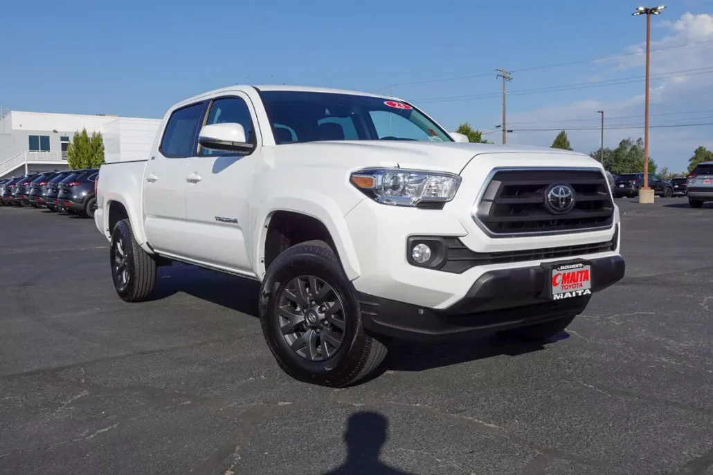 2023 Toyota Tacoma SR5 Double Cab V6 photo 1