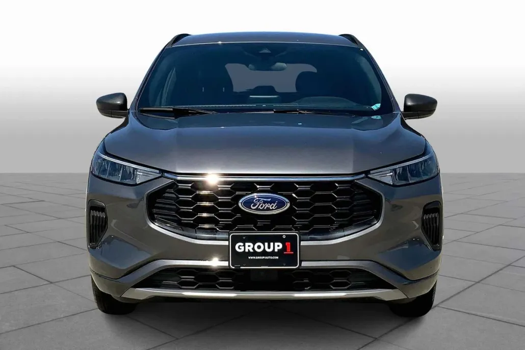2024 Ford Escape ST-Line photo 1