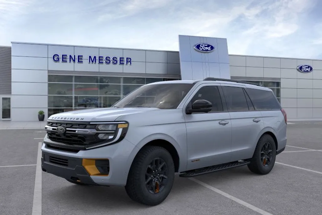 2025 Ford Expedition photo 1