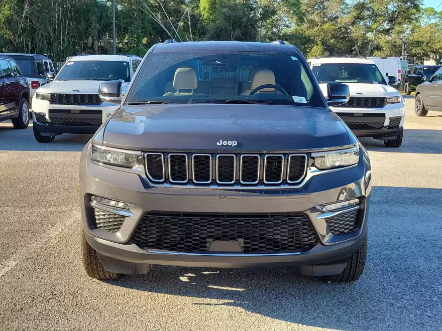 2025 Jeep Grand Cherokee Limited photo 1