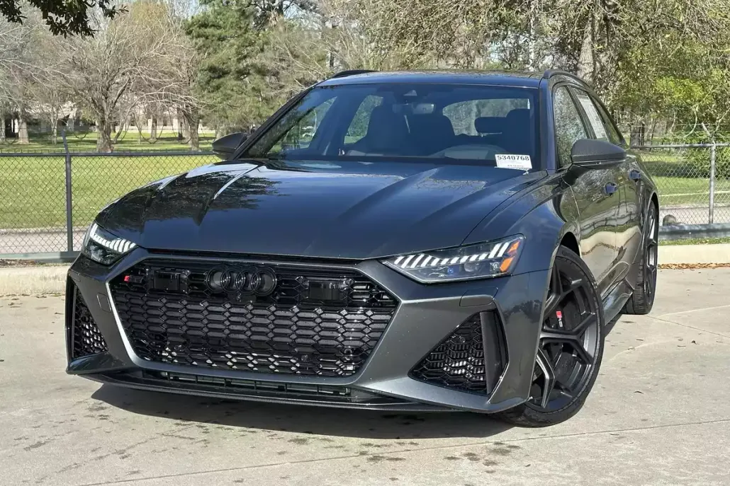 2025 Audi RS 6 Avant Performance photo 1