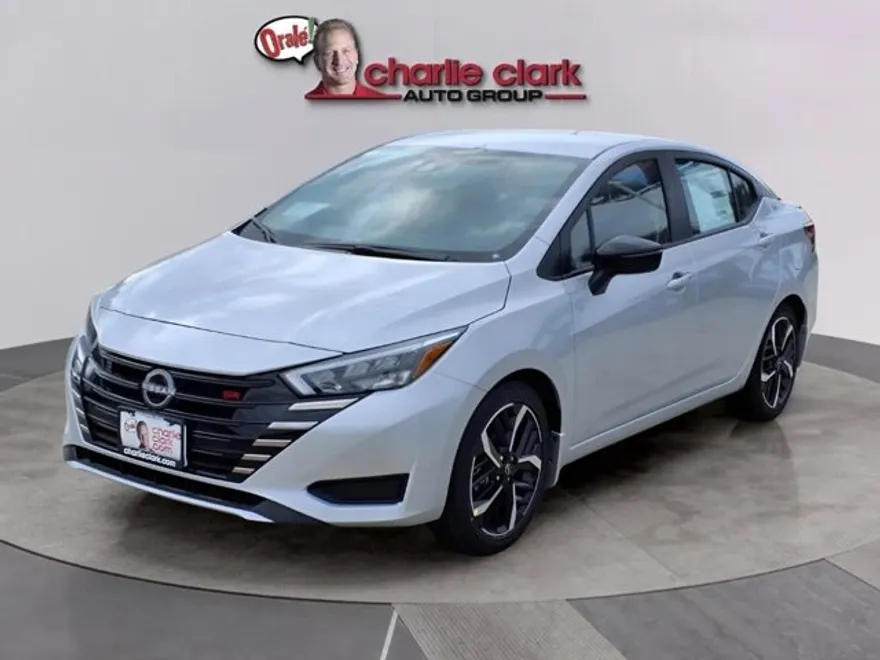 2025 Nissan Versa SR photo 1