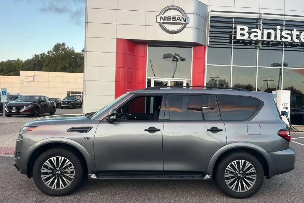 2021 Nissan Armada SL photo 1