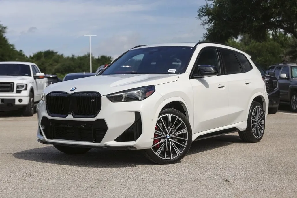 2024 Bmw X1 M35i photo 1