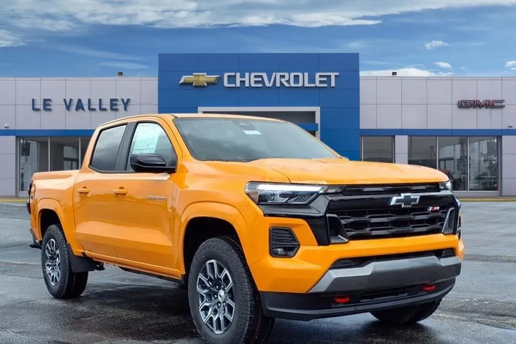 2026 Chevrolet Colorado Z71 photo 1