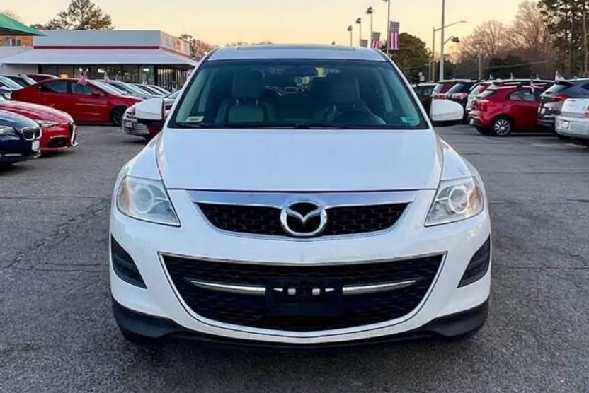 2012 Mazda CX-9 Touring GS photo 1
