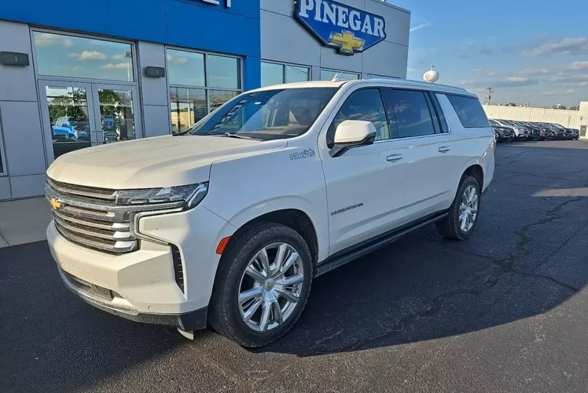 2021 Chevrolet Suburban High Country photo 1