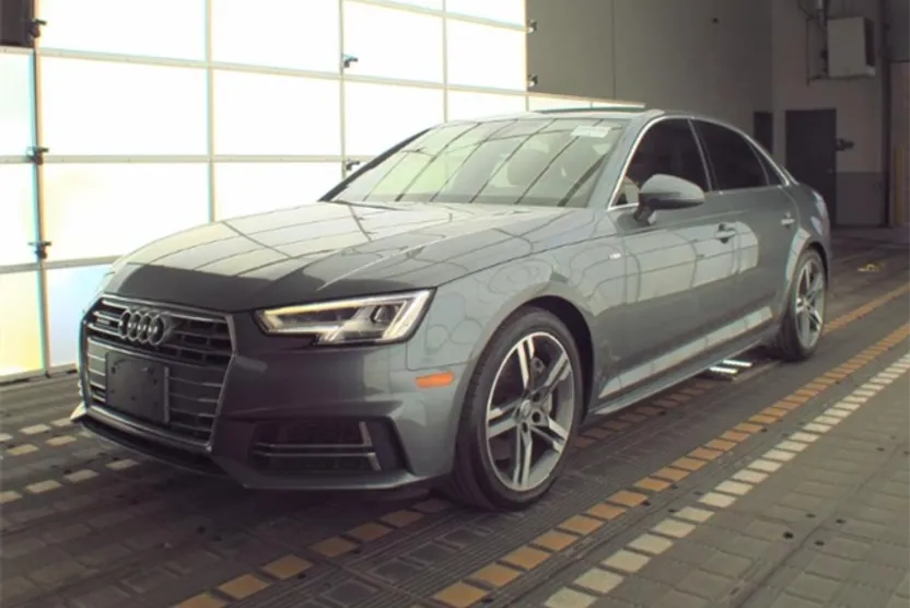 2017 Audi A4 Quattro Premium Plus photo 1