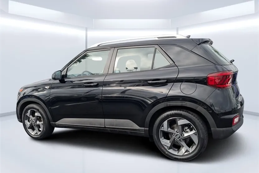 2022 Hyundai Venue SEL Limited photo 1