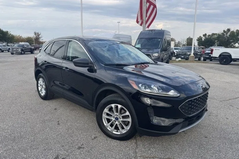 2022 Ford Escape SE photo 1