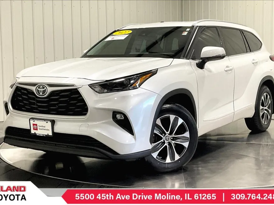 2022 Toyota Highlander XLE photo 1