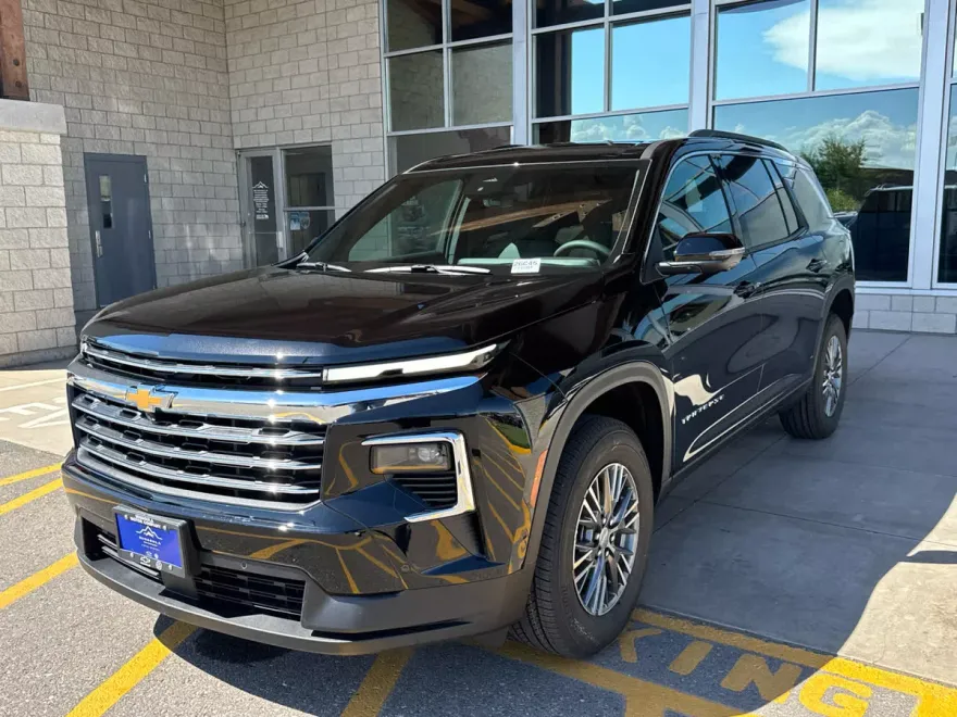 2026 Chevrolet Traverse photo 1
