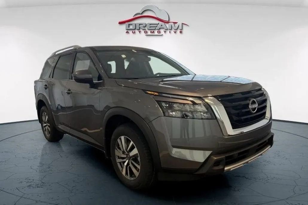 2025 Nissan Pathfinder SL photo 1