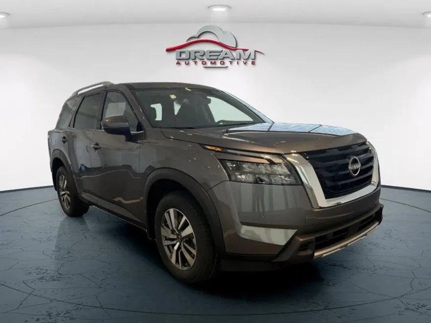 2025 Nissan Pathfinder SL photo 1