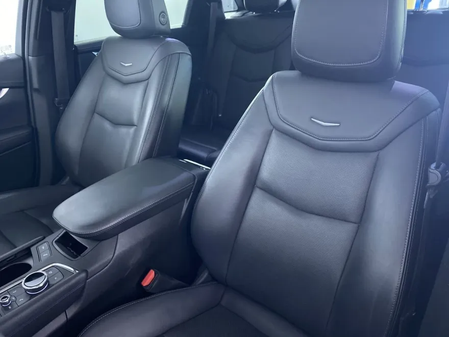 2022 Cadillac XT5 Premium Luxury photo 1