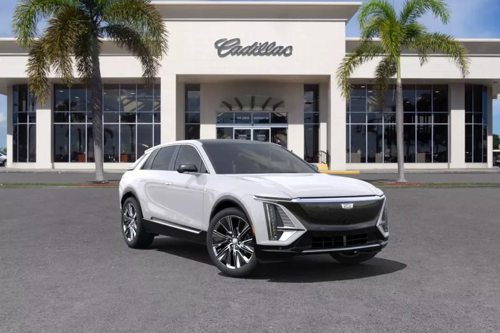 2025 Cadillac Lyriq Luxury photo 1