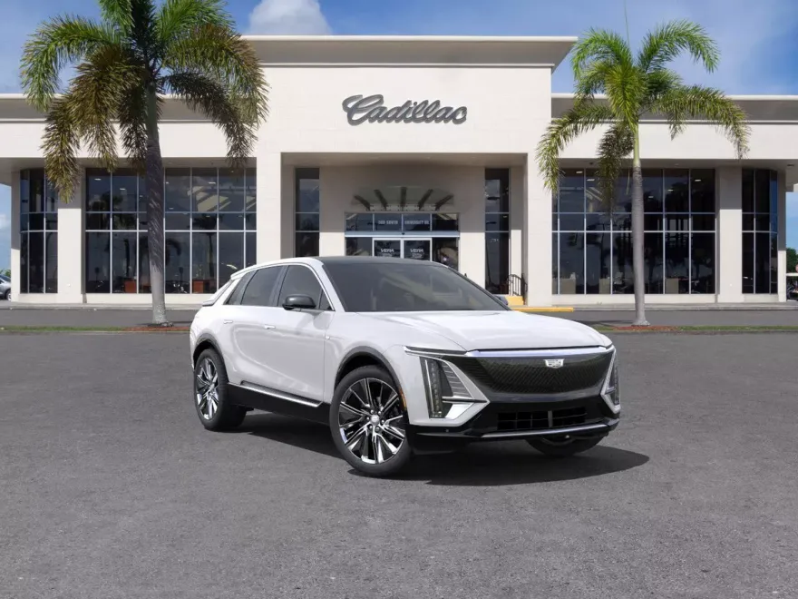 2025 Cadillac Lyriq Luxury photo 1
