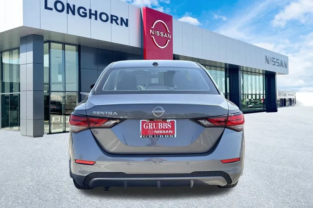 2025 Nissan Sentra SV photo 1