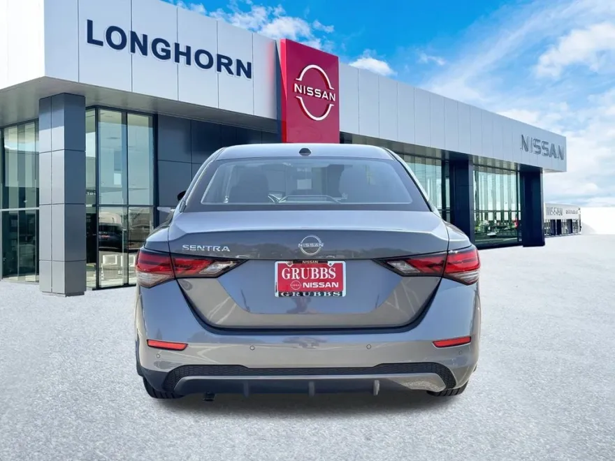 2025 Nissan Sentra SV photo 1