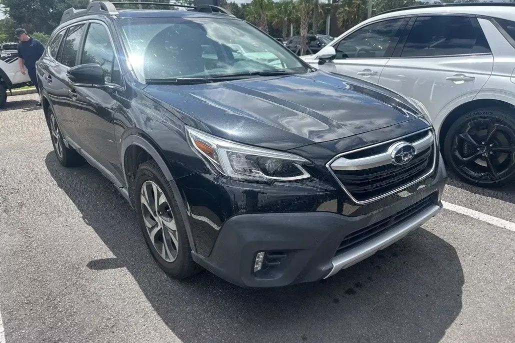 2020 Subaru Outback Limited photo 1