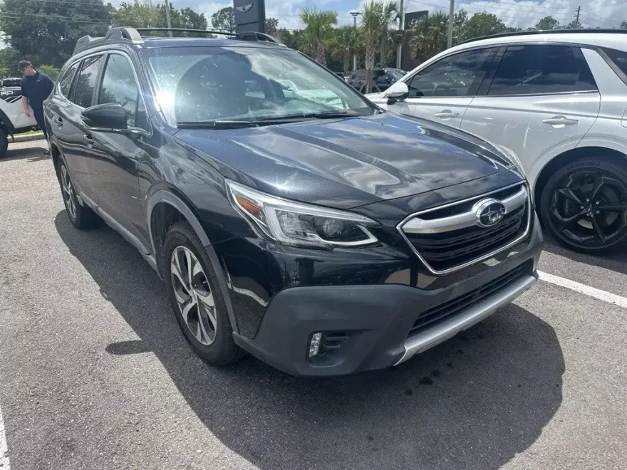 2020 Subaru Outback Limited photo 1