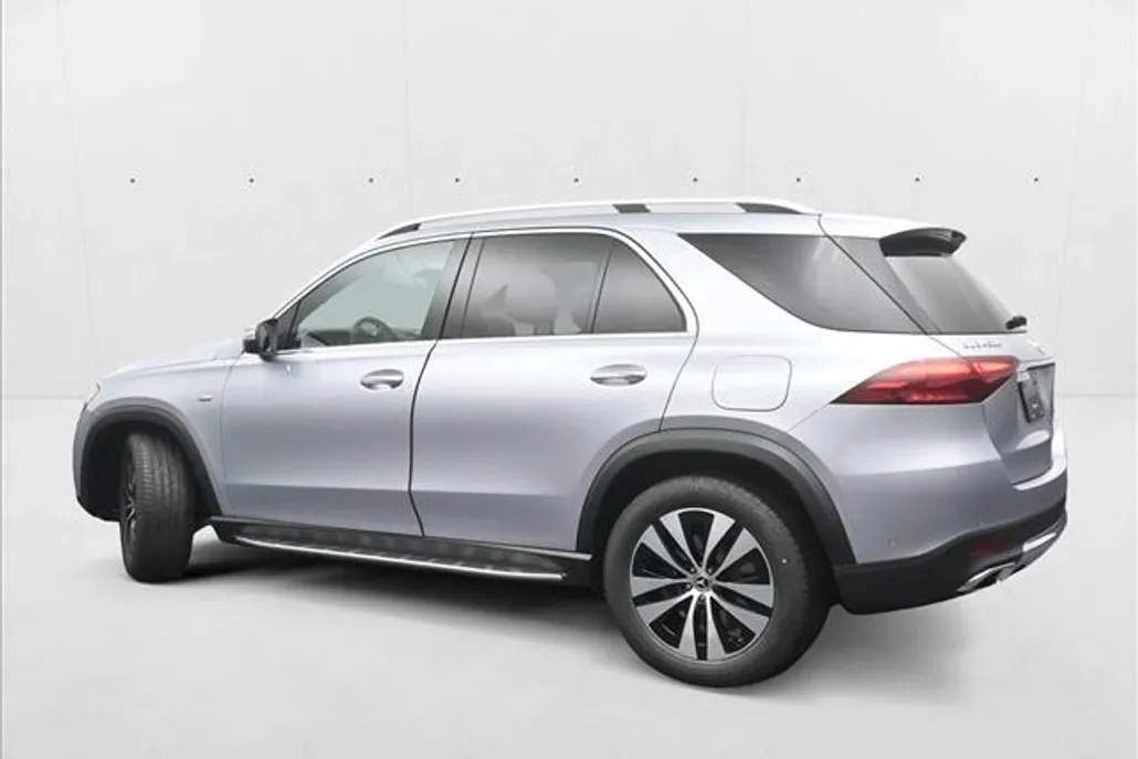 2025 Mercedes Benz GLE 450e 4MATIC photo 1
