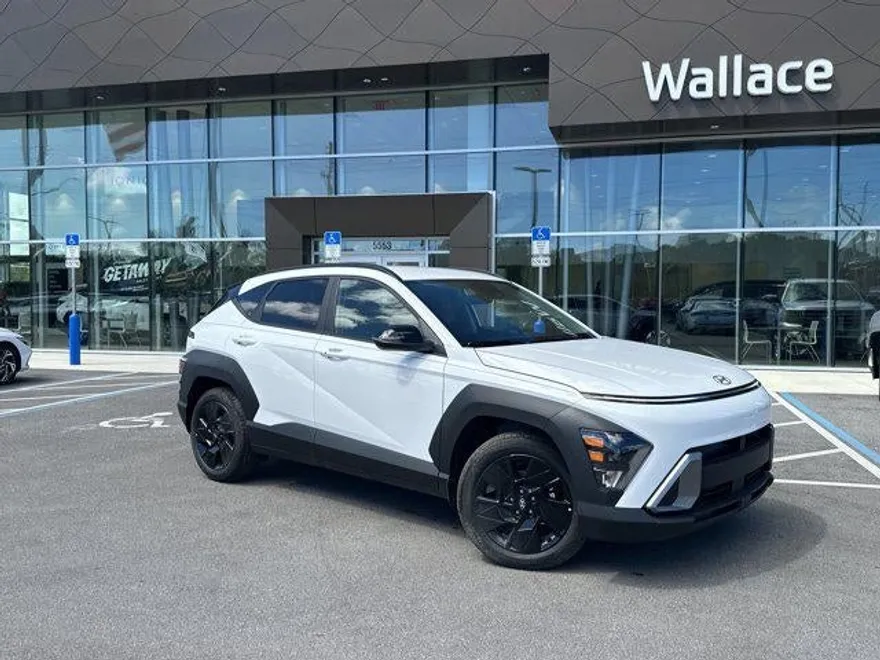 2026 Hyundai Kona SEL photo 1