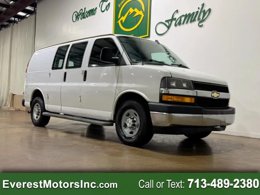 2019 Chevrolet Express Cargo Van 2500 photo 1
