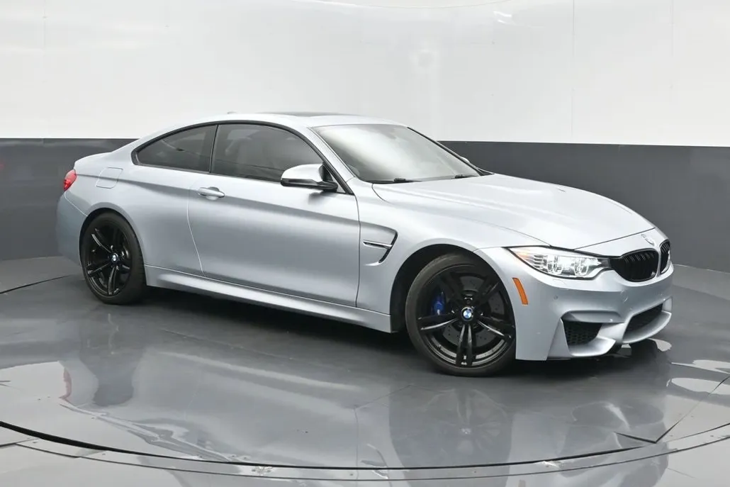 2016 Bmw M4 4-Series photo 1
